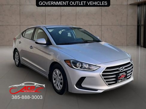 Used 2018 Hyundai Elantra SE image 1