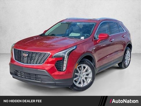 Used 2022 Cadillac XT4 Luxury FWD image 1
