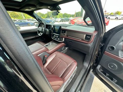 Used 2024 Ford Expedition Max Limited RWD image 39
