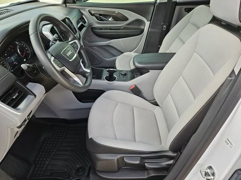 Used 2024 GMC Terrain SLE FWD image 11