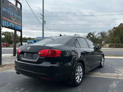 Used 2012 Volkswagen Jetta SE FWD image 3