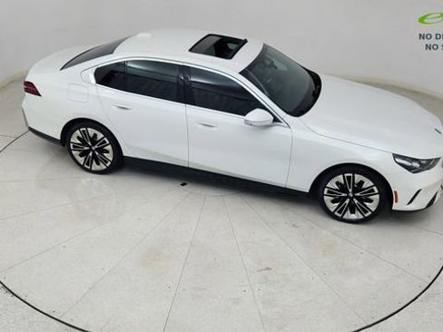 Used 2025 BMW 530i RWD image 77