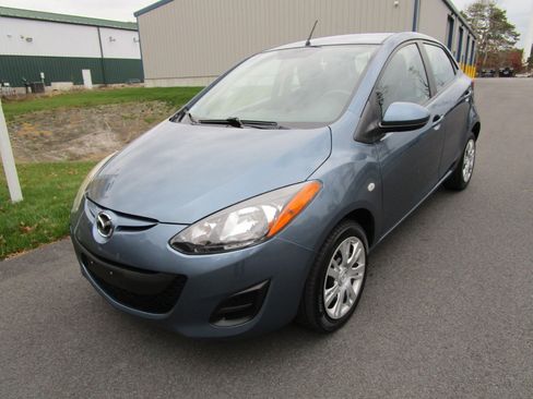 Used 2014 MAZDA MAZDA2 Sport image 1