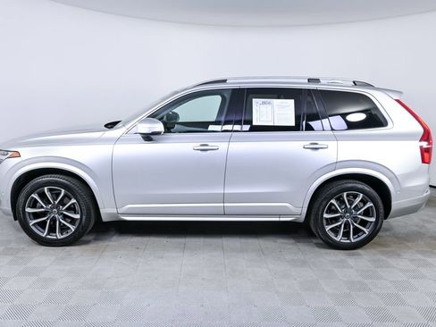 Used 2018 Volvo XC90 T6 Momentum w/ Convenience Package AWD/4WD image 3