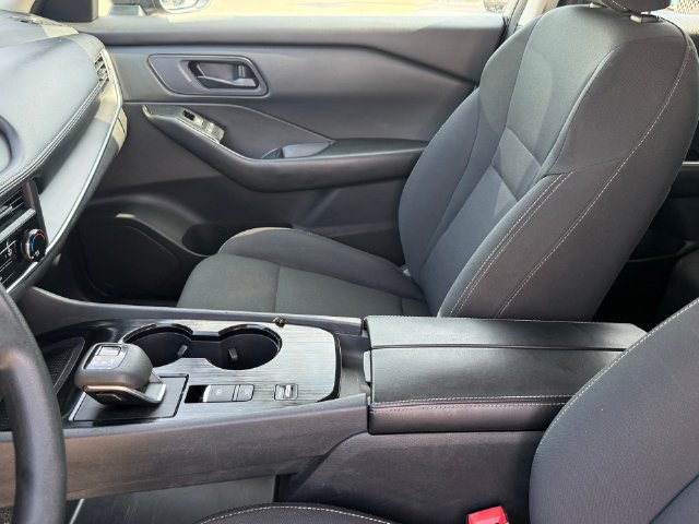 Used 2024 Nissan Rogue S FWD image 14