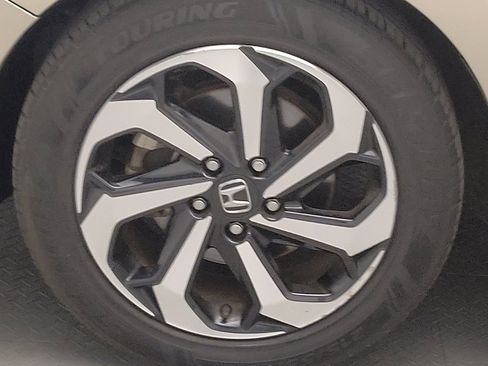 Used 2017 Honda Accord EX image 31