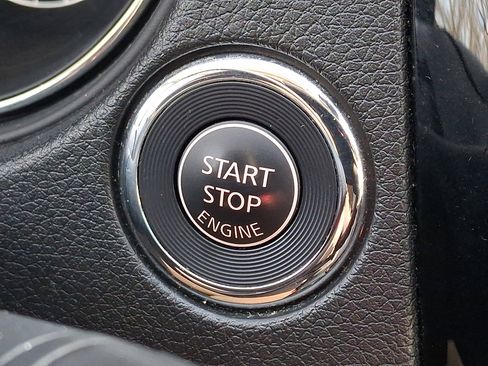 Certified 2019 Nissan Rogue SV w/ Premium Package image 26