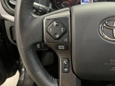 Used 2023 Toyota Tacoma TRD Off-Road image 19