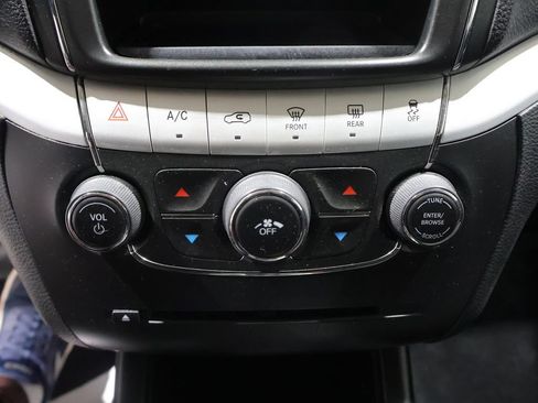 Used 2016 Dodge Journey SXT w/ Comfort/Convenience Group AWD/4WD image 28