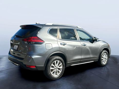 Used 2017 Nissan Rogue SV w/ Sun & Sound Touring Package AWD/4WD image 5