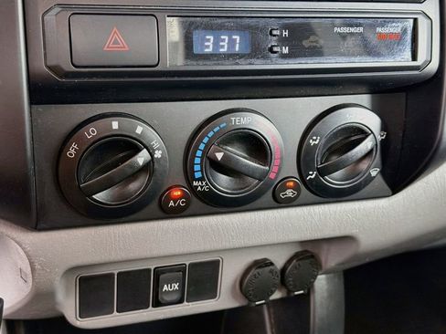 Used 2012 Toyota Tacoma 2WD Regular Cab image 19