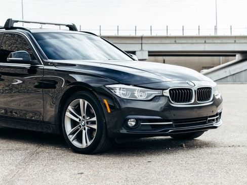 Used 2017 BMW 330i xDrive Wagon image 43