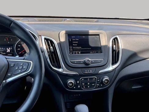 Used 2024 Chevrolet Equinox LT AWD/4WD image 7