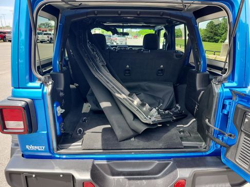 Used 2023 Jeep Wrangler Unlimited Sport AWD/4WD image 8