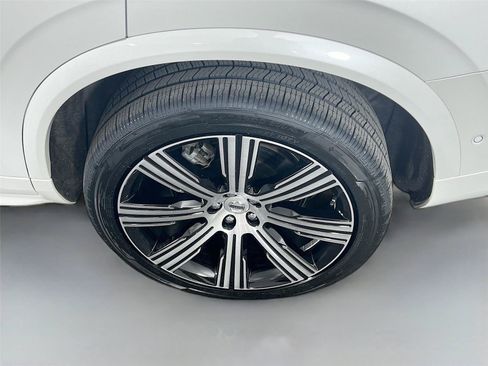 Used 2024 Volvo XC90 T8 Plus w/ Protection Package Premier AWD/4WD image 31