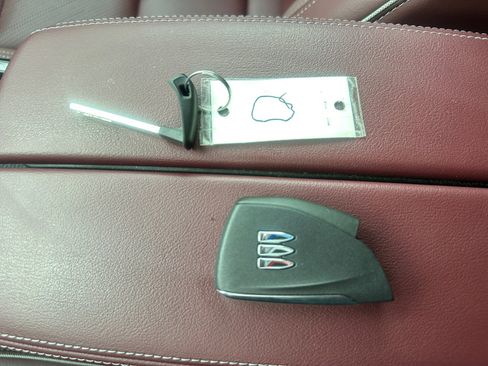 Used 2025 Buick Envision Sport Touring AWD/4WD image 33
