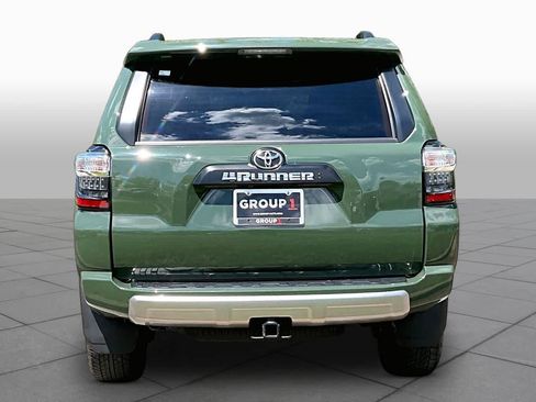Used 2022 Toyota 4Runner TRD Off-Road Premium w/ Moonroof Package AWD/4WD image 5