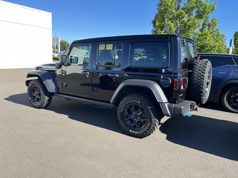 Used 2023 Jeep Wrangler Unlimited w/ Sun & Screen Package AWD/4WD image 2