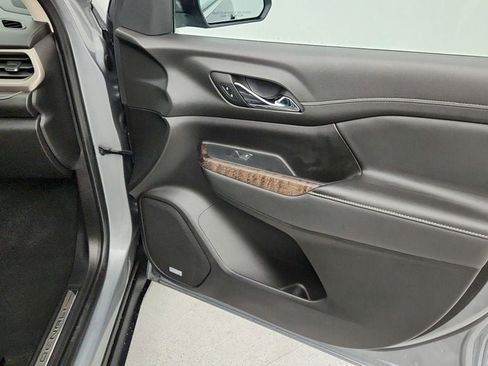 Used 2023 GMC Acadia Denali w/ Denali Ultimate Package image 29