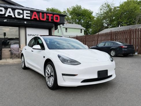 Used 2021 Tesla Model 3 Standard Range Plus RWD image 4