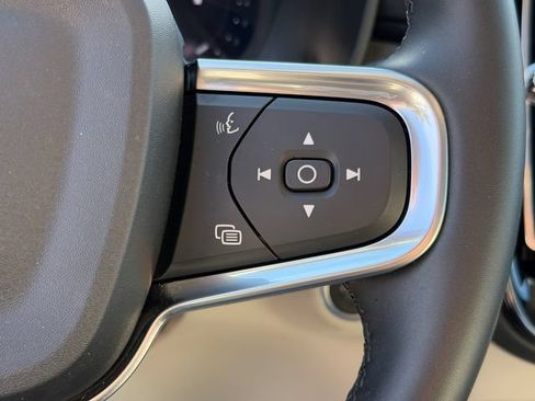Certified 2025 Volvo XC40 B5 Ultra AWD/4WD image 26