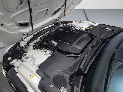 Used 2024 Jaguar F-TYPE R AWD/4WD image 12