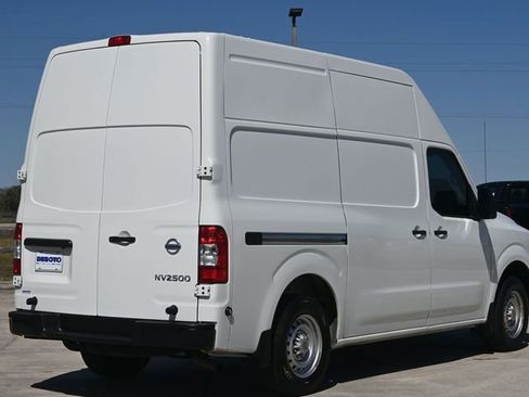Used 2020 Nissan NV 2500 S image 8