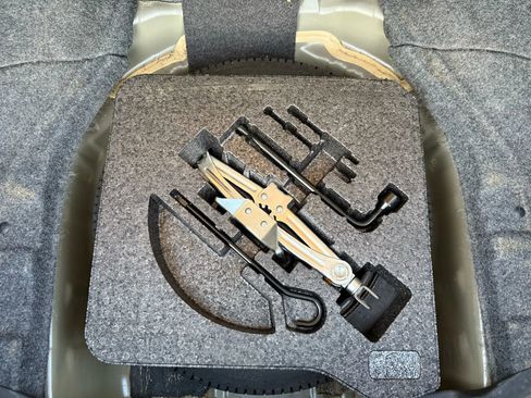 Used 2012 Honda Accord EX-L image 25