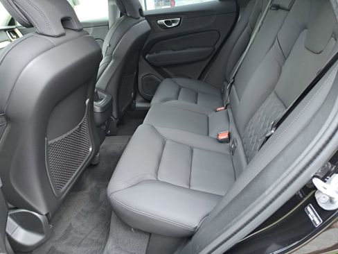 New 2026 Volvo XC60 B5 Plus w/ Protection Package Premier image 7