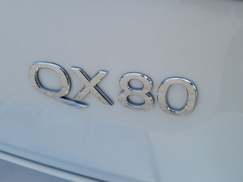 Used 2023 INFINITI QX80 Premium Select w/ Cargo Package AWD/4WD image 10