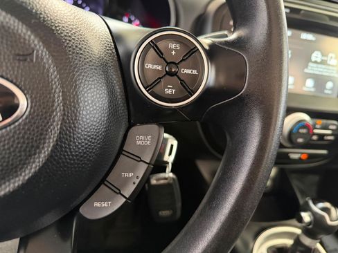 Used 2019 Kia Soul + FWD image 29