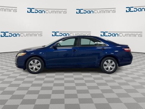 Used 2009 Toyota Camry LE FWD image 5