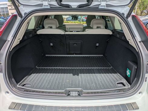 Used 2026 Volvo V60 B5 Cross Country Plus w/ Protection Package Premier image 13