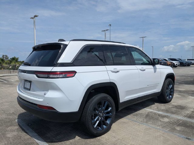 New 2026 Jeep Grand Cherokee Limited AWD/4WD image 4
