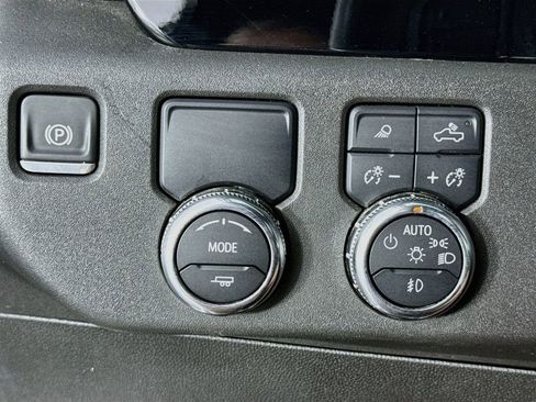 Used 2025 GMC Sierra 1500 SLT RWD image 15