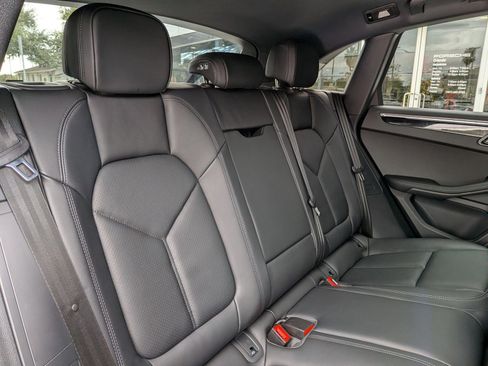 Certified 2025 Porsche Macan image 25