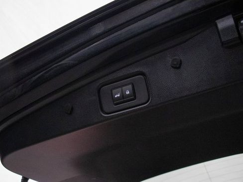 Used 2024 Nissan Pathfinder Platinum w/ Cargo Package image 21