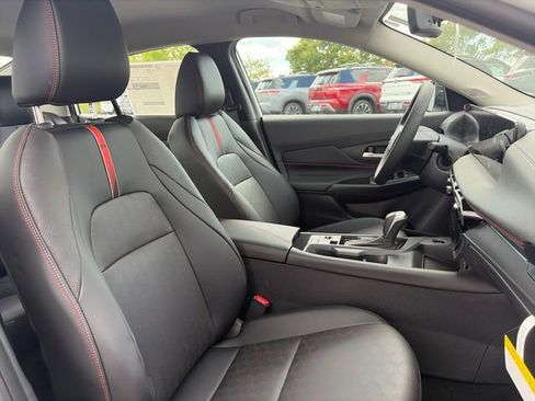 New 2026 Nissan Sentra SR w/ SR Premium Package FWD image 12