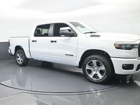 New 2026 RAM 1500 Express image 8