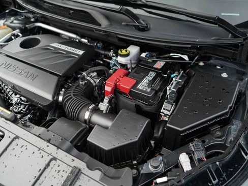 Used 2025 Nissan Rogue SV FWD image 37