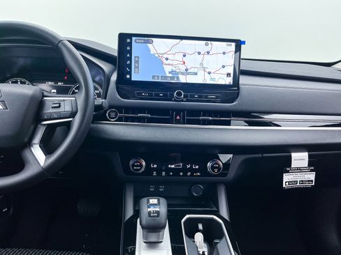 New 2025 Mitsubishi Outlander ES image 14