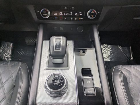 Used 2024 Mitsubishi Outlander SEL Black Edition image 21