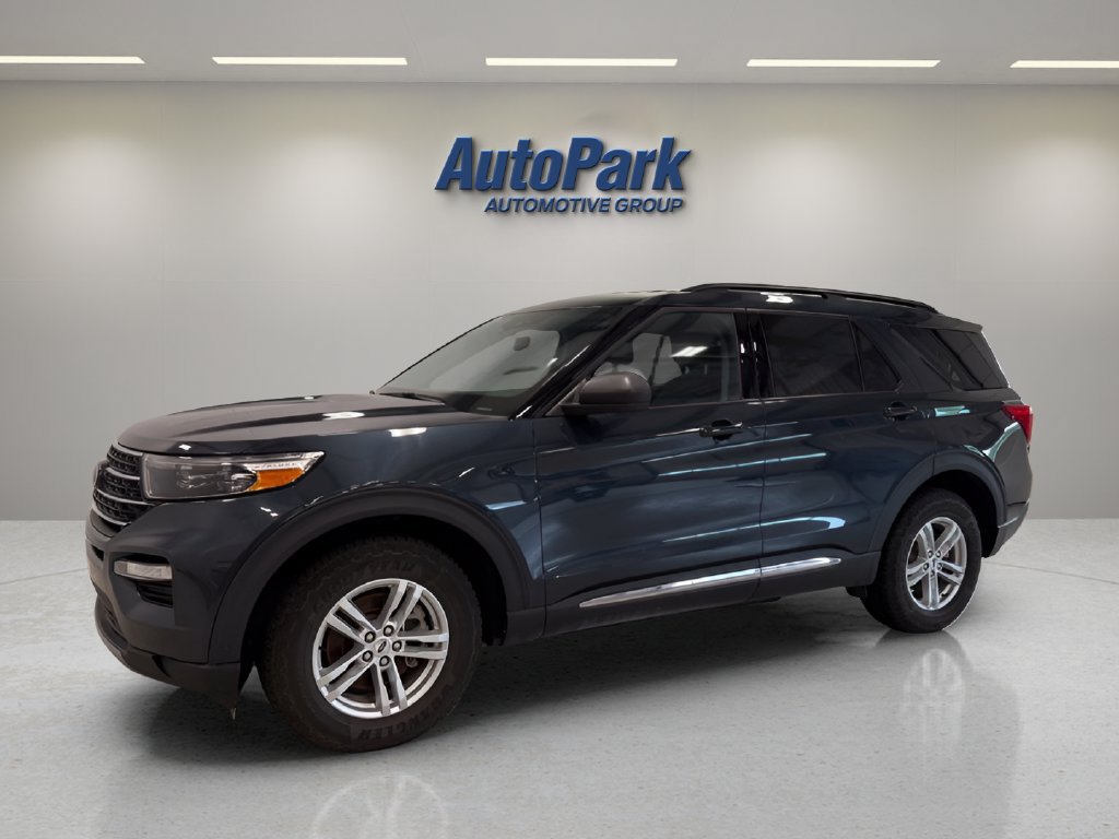 Used 2023 Ford Explorer XLT w/ Equipment Group 202A AWD/4WD image 3