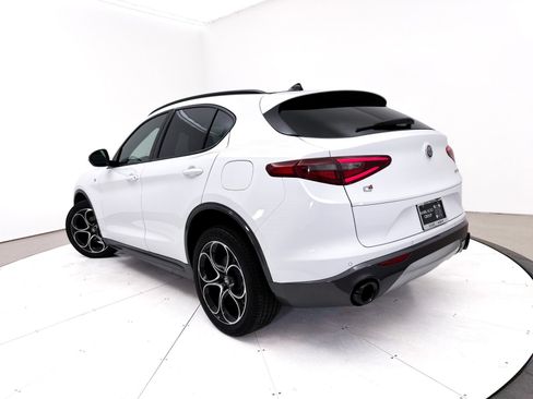 Used 2023 Alfa Romeo Stelvio Ti AWD/4WD image 3