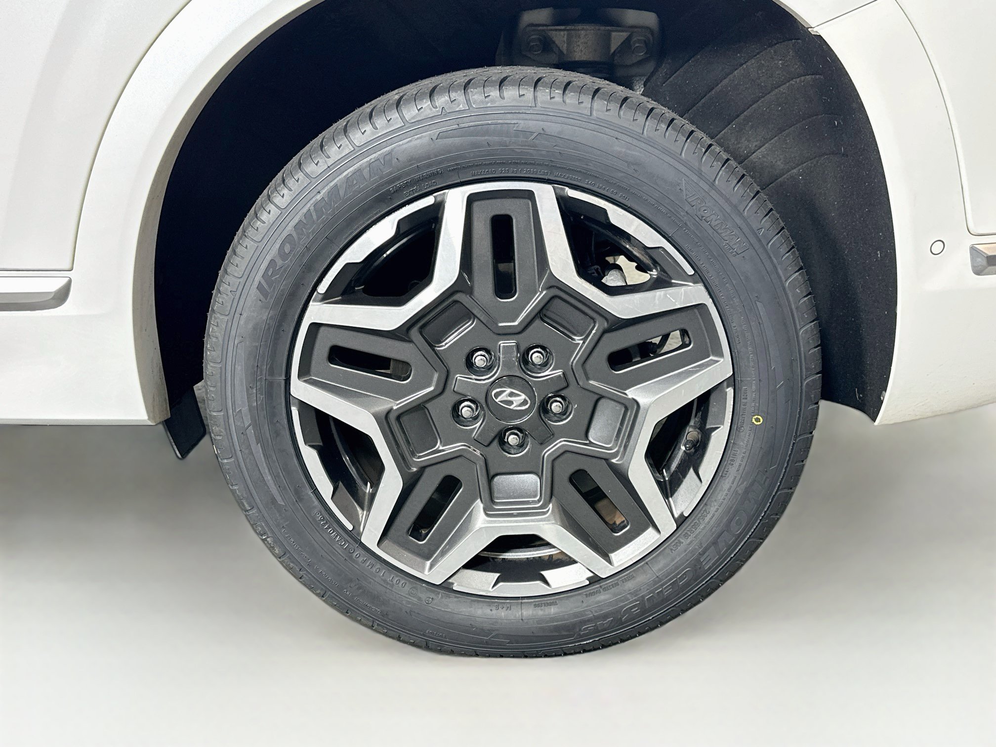 Used 2021 Hyundai Santa Fe Calligraphy AWD/4WD image 11