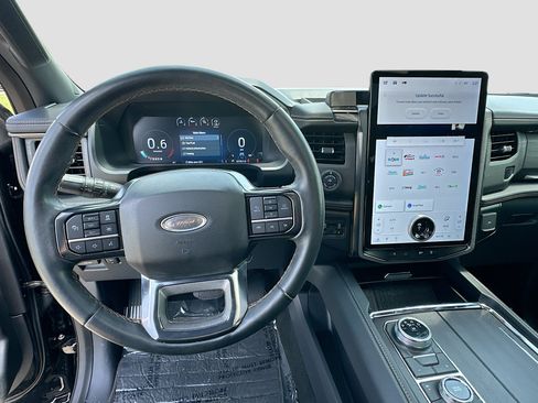 Used 2024 Ford Expedition Max Platinum AWD/4WD image 11