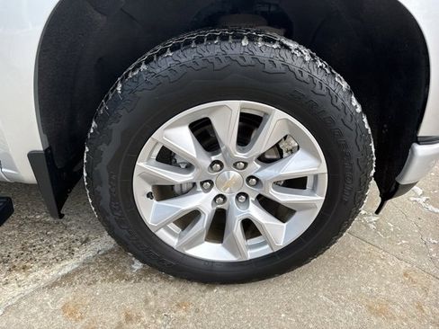 Used 2022 Chevrolet Silverado 1500 Custom image 12