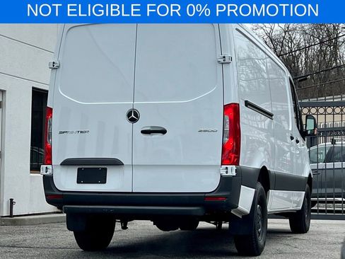 Used 2025 Mercedes-Benz Sprinter 2500 image 9