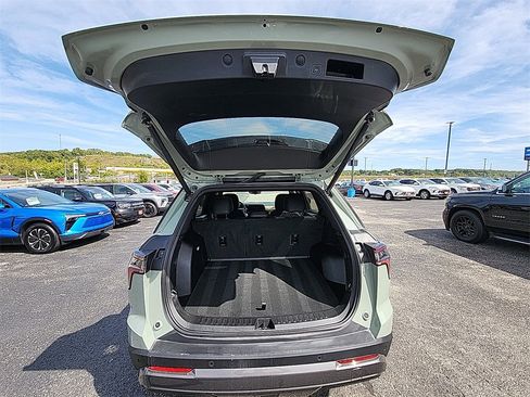 New 2026 Chevrolet Equinox ACTIV w/ Convenience Package III image 32