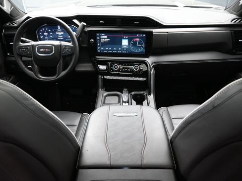 Used 2025 GMC Sierra 2500 AT4X image 13
